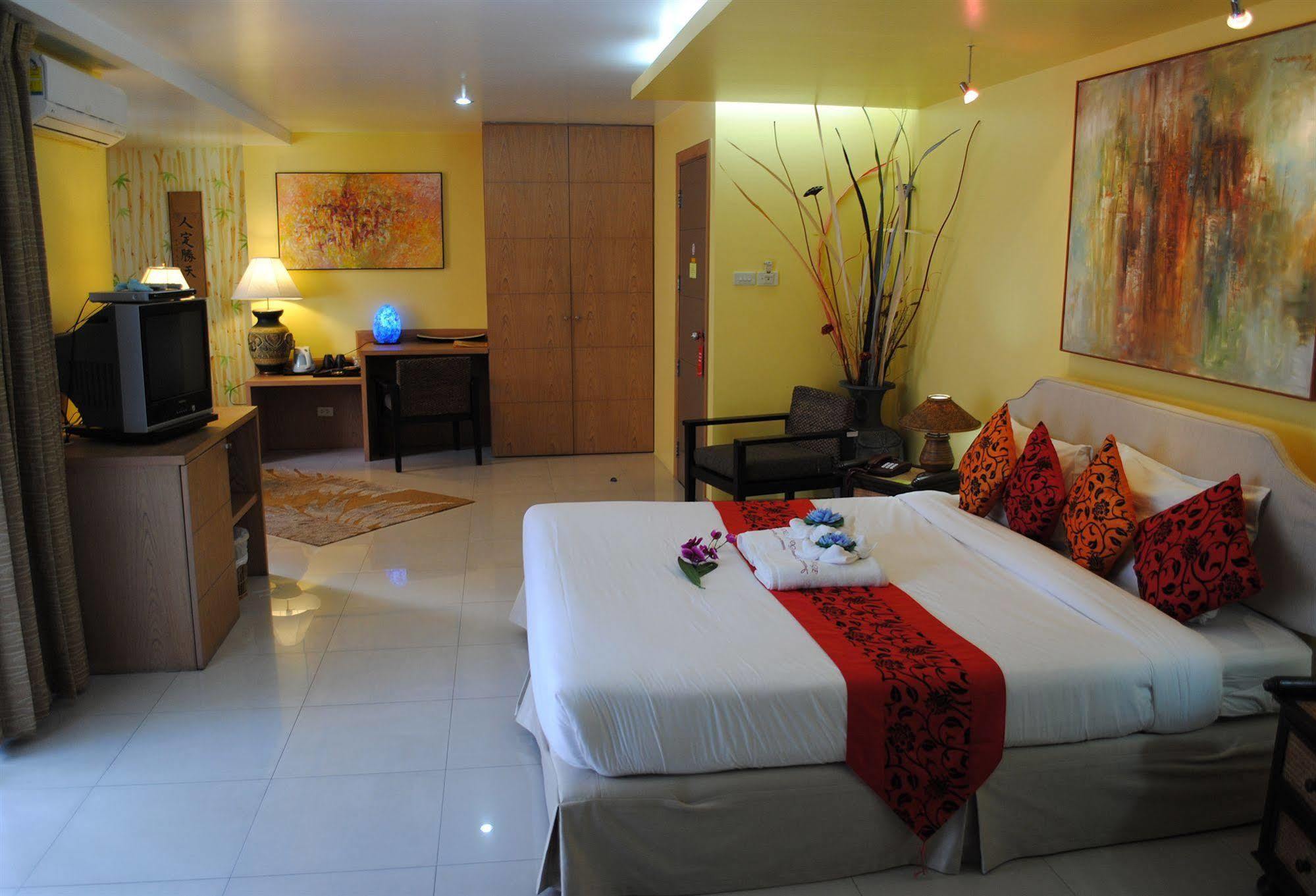 Pasadena Lodge Pattaya Zewnętrze zdjęcie