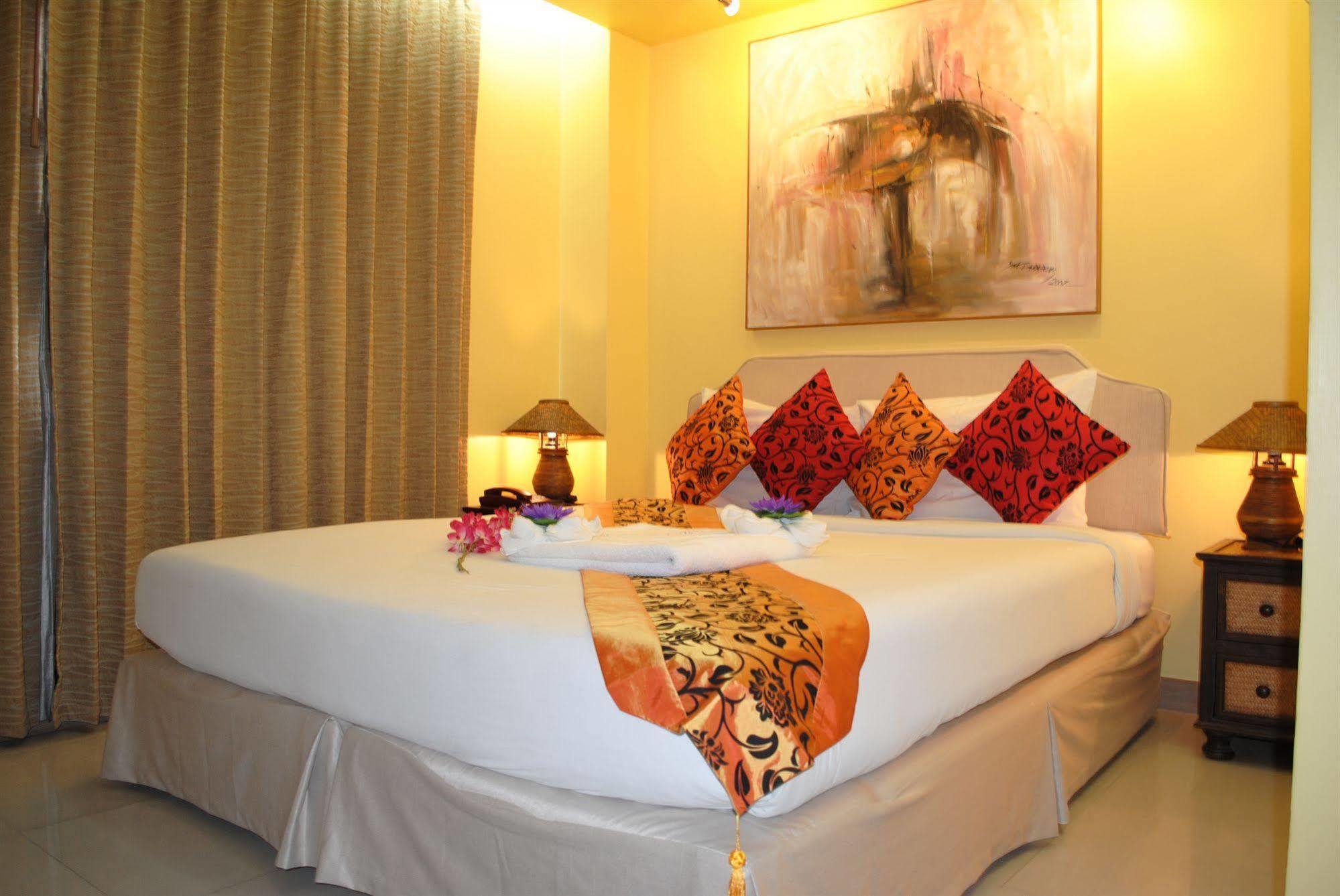 Pasadena Lodge Pattaya Zewnętrze zdjęcie